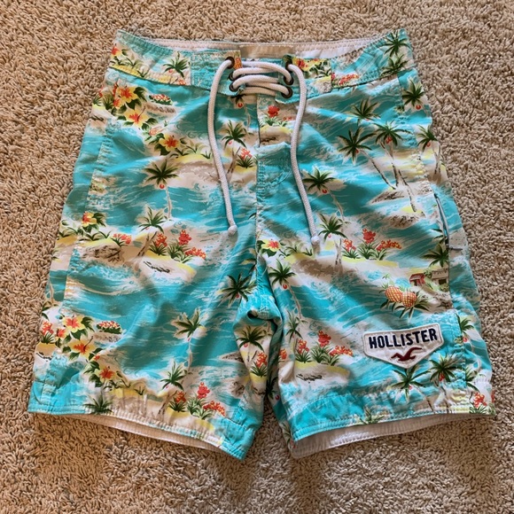 Hollister swim trunks - Picture 1 of 4